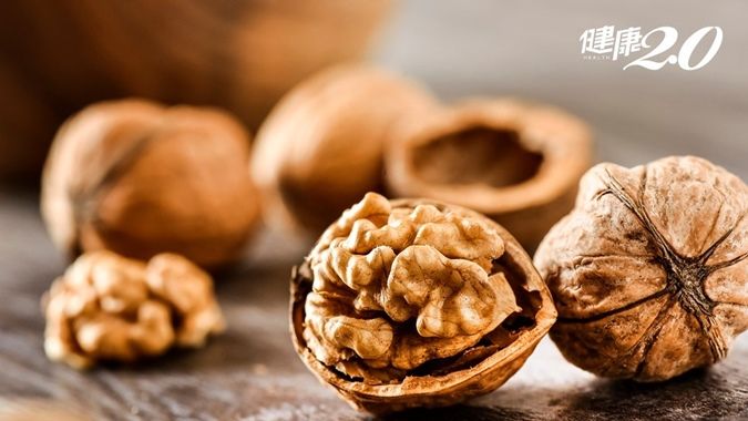 Quả óc chó tốt cho tim mạch và ổn định cảm xúc