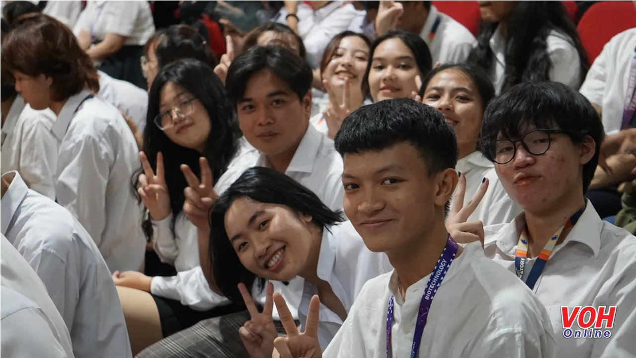 TPHCM: Sinh viên nhiều trường đại học được trả lại học phí, cao nhất là 24 triệu đồng một năm