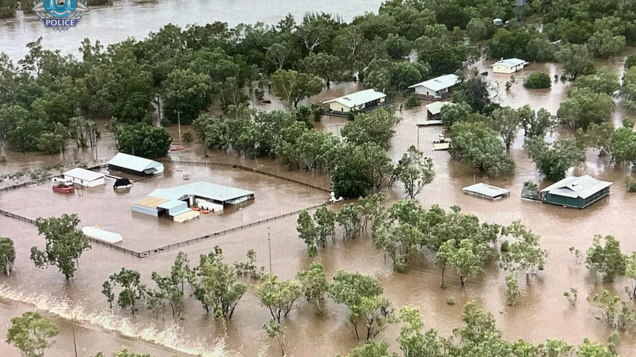 Lũ lụt lịch sử ở miền tây Australia, nhiều vùng bị cô lập