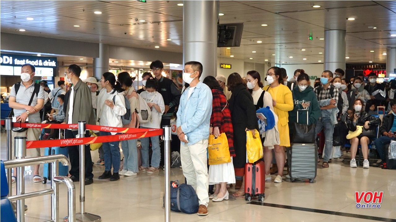 Dịp cao điểm Tết: Khuyến nghị hành khách check-in trực tuyến, ra sân bay trước giờ bay 2 tiếng
