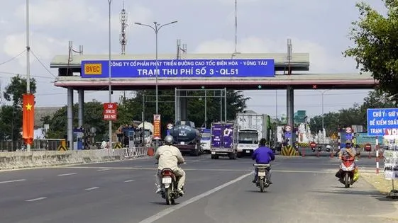 Tại sao vẫn chưa “chốt” được thời điểm dừng thu phí Quốc lộ 51?
