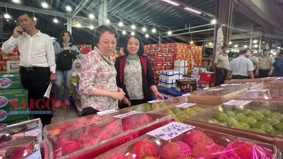 Gần Tết, lại nóng chuyện an toàn thực phẩm
