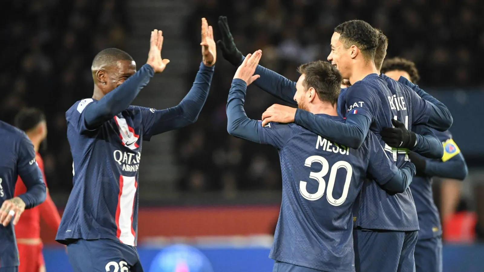 Ligue 1: Messi tạo cột mốc mới và giúp PSG củng cố ngôi đầu