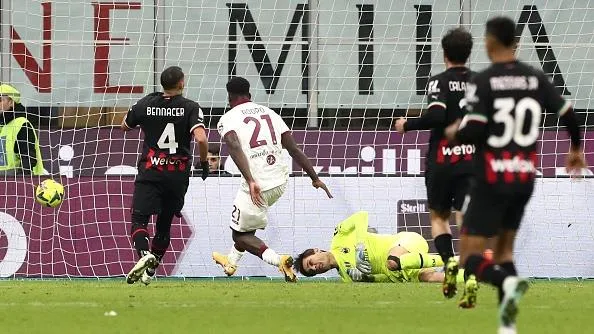 Coppa Italia: Milan thua khó tin 10 người Torino tại vòng 1/8