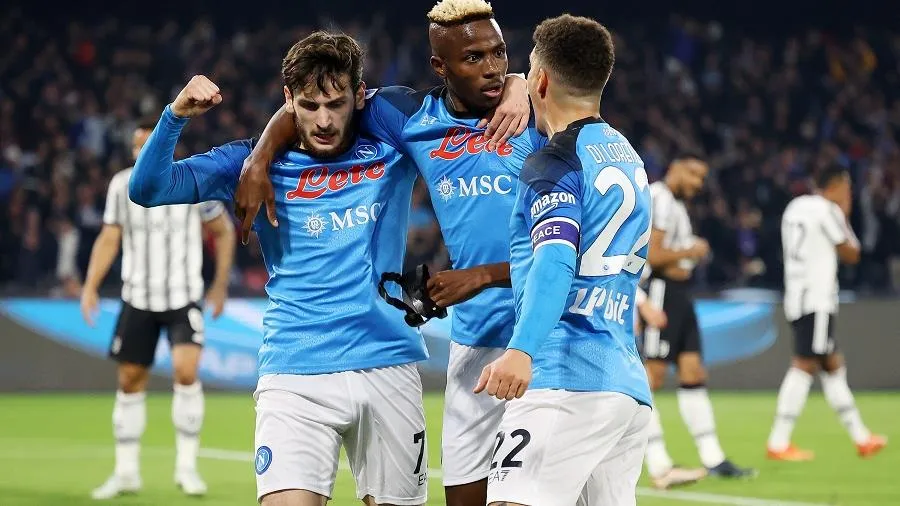 Serie A: Juve đứt mạch thắng bằng trận thua thảm Napoli