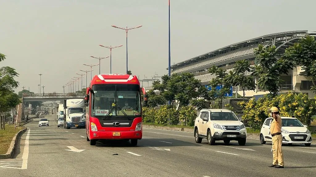 Điểm tin trưa 24/1: TPHCM xử lý 2.239 xe vi phạm đón trả khách | Hơn 1.500 ca cấp cứu do đánh nhau