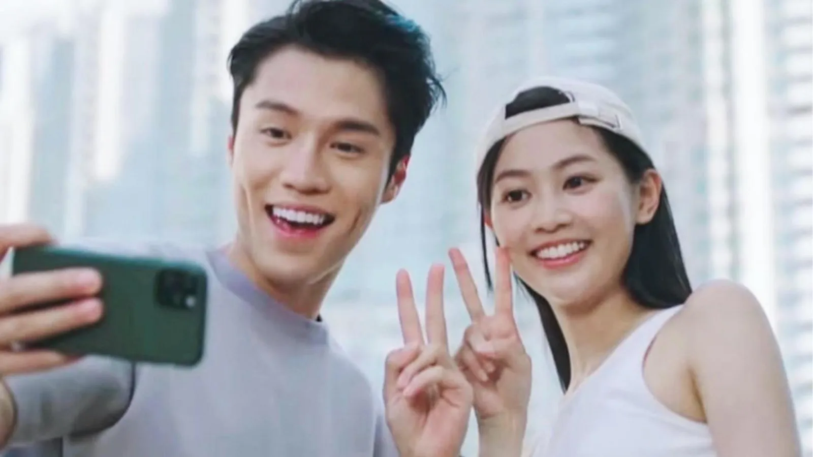 Trước tin đồn yêu nhau, Đinh Tử Lãng và Quách Bá Nghiên đồng thanh phủ nhận