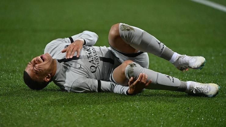 Ligue 1: Mbappe khiến PSG thắng nhưng không vui