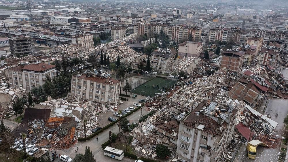 Quang cảnh tan hoang sau trận động đất khiến ít nhất 1.500 người chết ở Thổ Nhĩ Kỳ và Syria