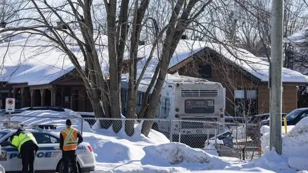 Tin thế giới sáng 9/2: Phản ứng của TQ về Thông điệp Liên bang; xe buýt lao vào nhà trẻ ở Canada