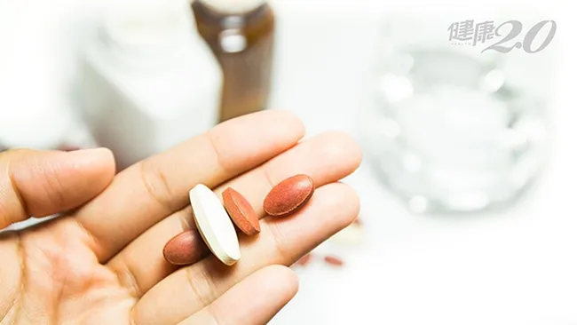 Không nên kết hợp dùng nhiều loại thực phẩm chức năng cùng lúc