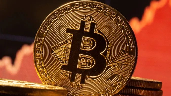 Giá Bitcoin hôm nay 17/2/2023: Bitcoin mất 1.000 USD trong đêm