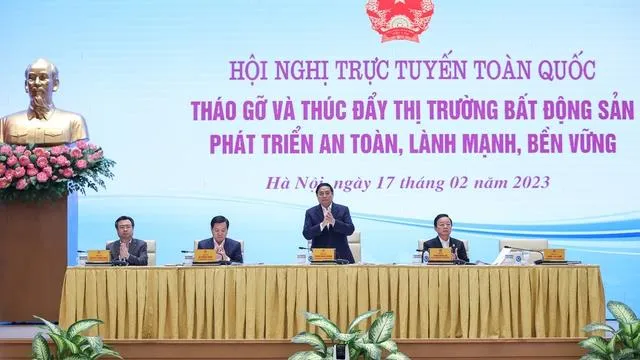 Hướng đến thị trường bất động sản “không ai giải cứu ai”