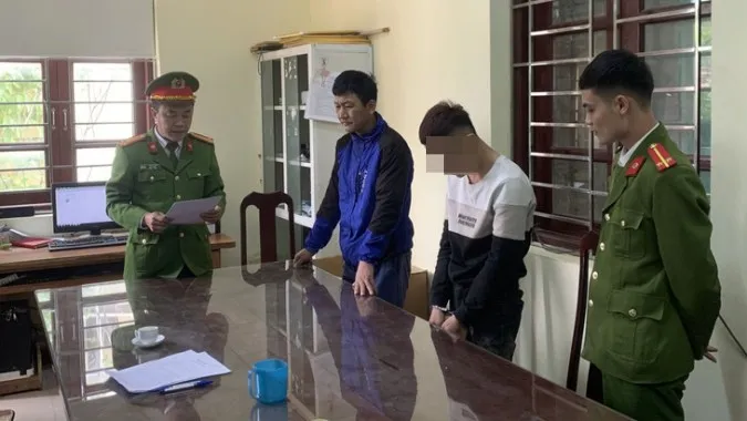 Bắt thanh niên 17 tuổi làm bé gái 13 tuổi mang thai, sinh con tại nhà