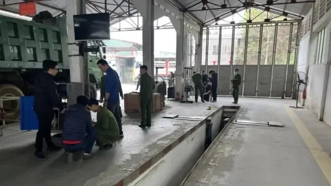 Bắt giữ khẩn cấp phó giám đốc TTĐK 2401D ở Lào Cai