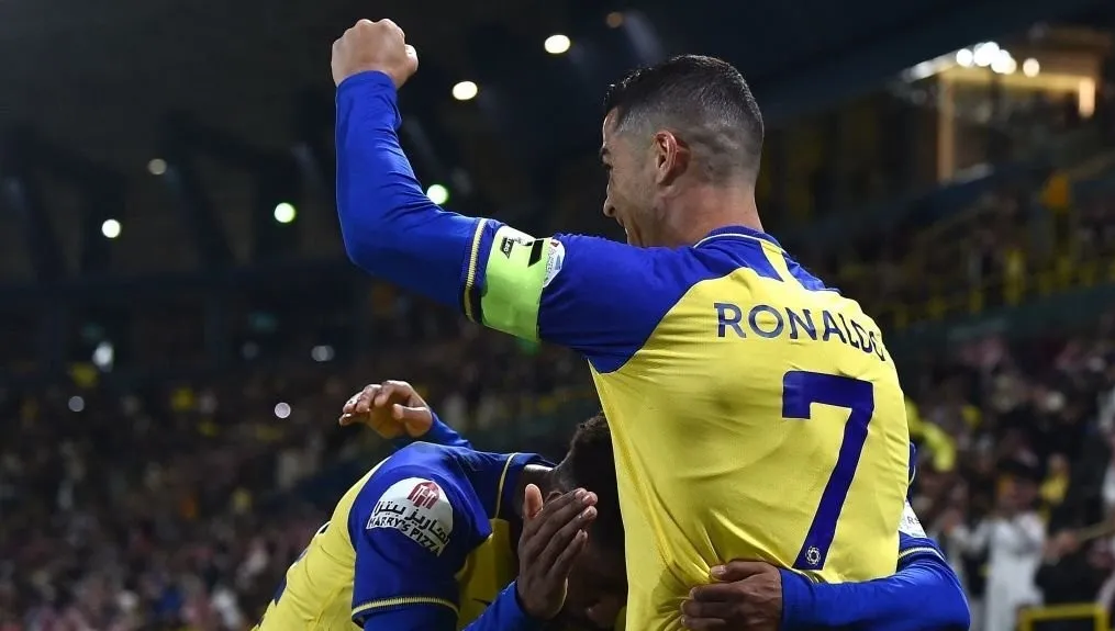 Ronaldo góp công giúp Al Nassr lên đỉnh bảng dù không ghi bàn