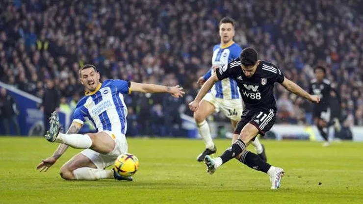 Ngoại hạng Anh: Fulham áp sát Tottenham, Everton thoát nguy