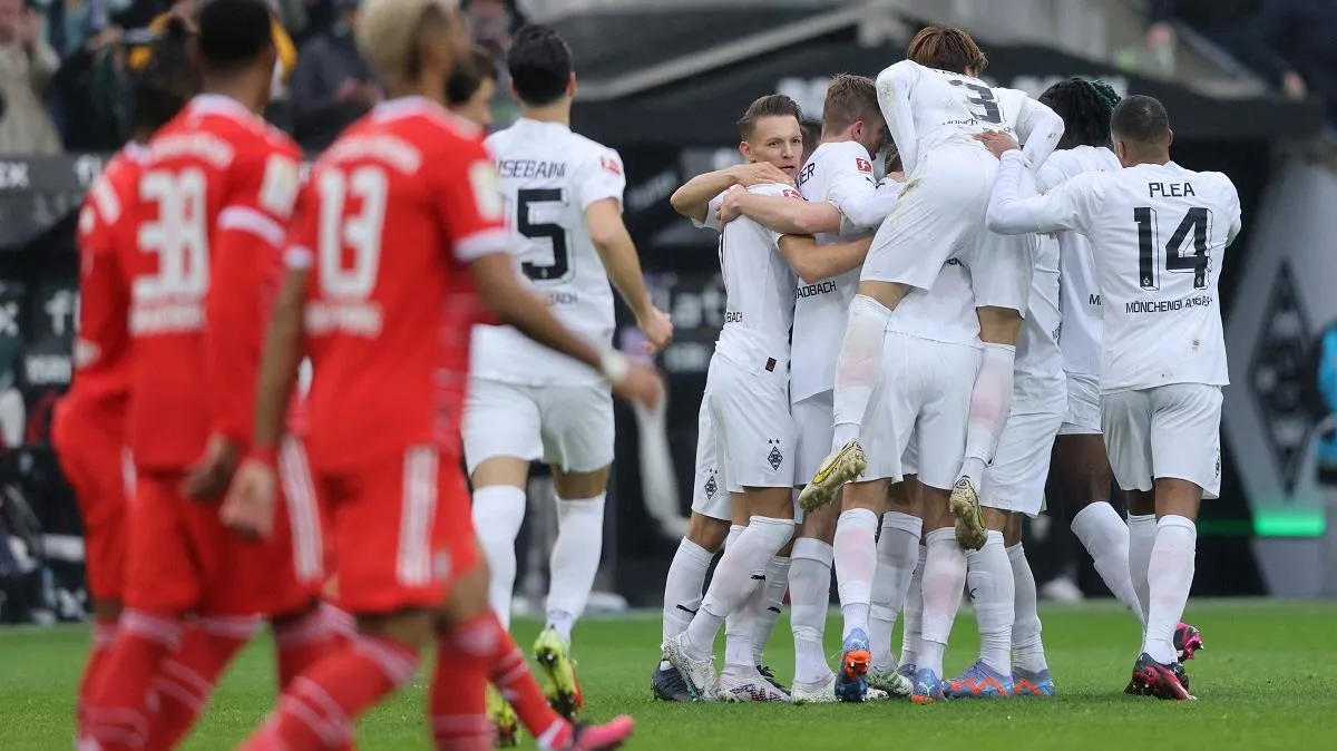 Bayern nguy cơ mất ngôi đầu sau trận thua trên sân MGladbach