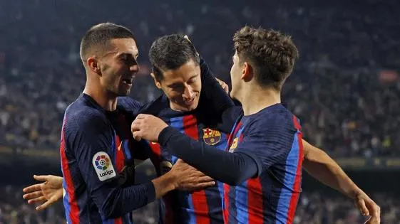 Barca thắng nhẹ Cadiz tái lập khoảng cách 8 điểm với Real