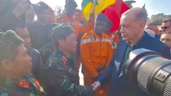 Tổng thống Thổ Nhĩ Kỳ gặp gỡ và cảm ơn đội cứu hộ Việt Nam