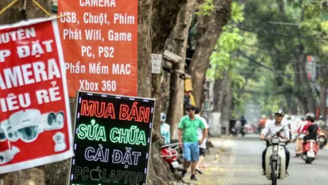 TPHCM: Hơn 32.000 băng rôn quảng cáo treo trái phép