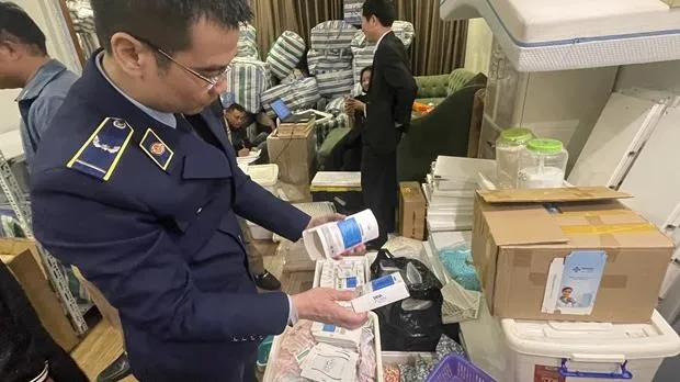 Hà Nội: Phát hiện số lượng lớn thực phẩm chức năng không rõ nguồn gốc