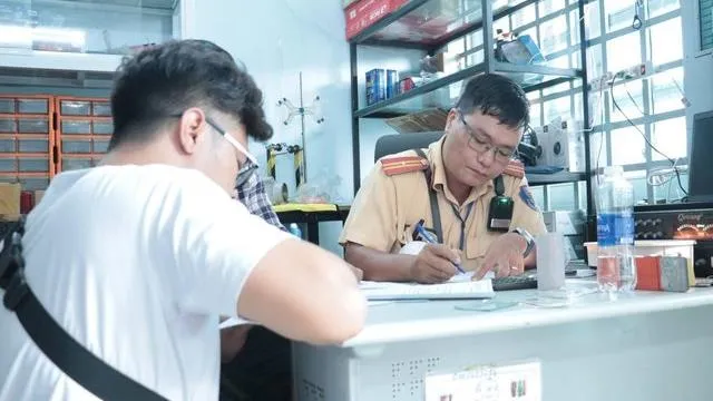 Công an TPHCM kiểm tra đồng loạt các lò độ xe