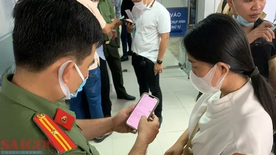 Công an TPHCM bắt đầu nhận hồ sơ cấp hộ chiếu có gắn chíp điện tử