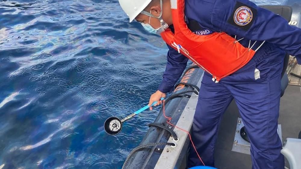 Philippines: Ngư dân bị cấm đánh bắt cá do tràn dầu nghiêm trọng