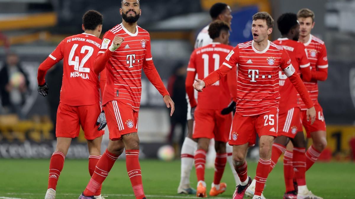 Thắng dễ Stuttgart, Bayern đòi lại ngôi đầu từ tay Dortmund