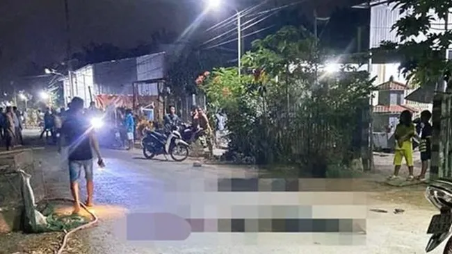 2 người đi xe máy tử vong vì vướng dây giăng ngang đường
