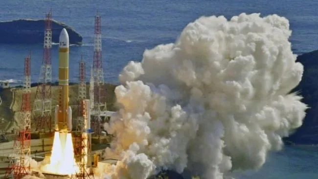 Nhật Bản tự hủy tên lửa H3 do lỗi động cơ