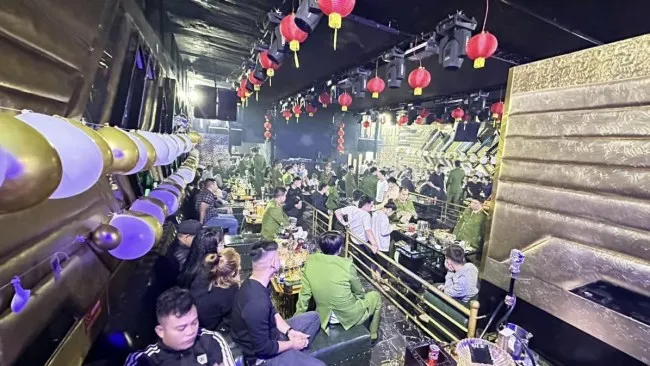 Đột kích quán bar ở Vĩnh Phúc, phát hiện 26 khách dương tính với ma túy