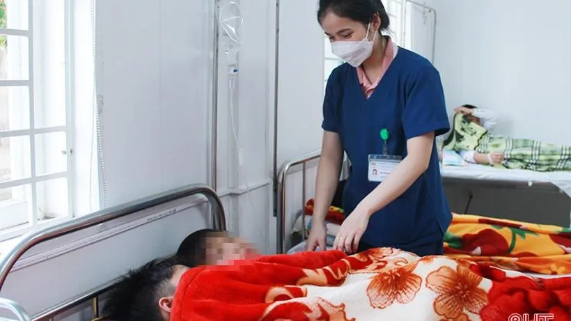 Hà Tĩnh: Nhiều học sinh nhập viện sau khi ăn hạt quả ngô đồng