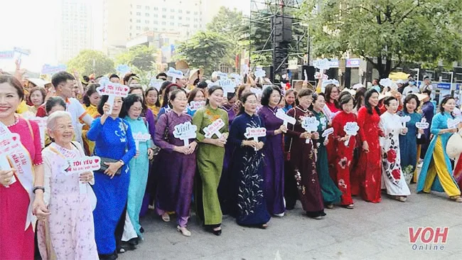 Tôn vinh nét đẹp tinh hoa của áo dài Việt Nam