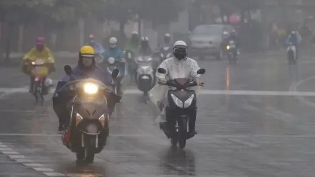 Không khí lạnh suy yếu, miền Bắc xuất hiện mưa từ ngày 15/3
