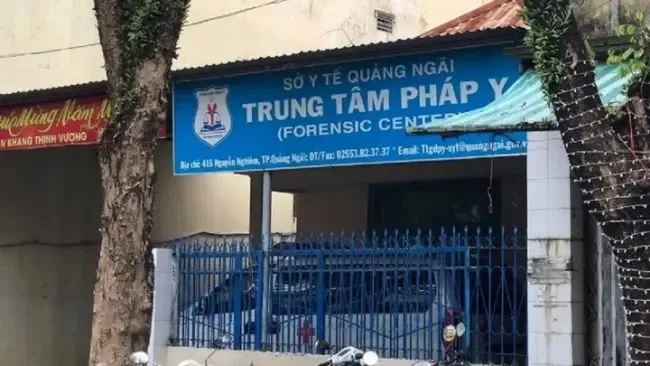 Tạm giam Giám đốc Trung tâm Pháp y tỉnh Quảng Ngãi vì nhận hối lộ