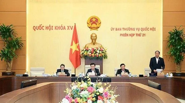 UBTVQH thảo luận về dự án Luật quản lý, bảo vệ công trình quốc phòng...