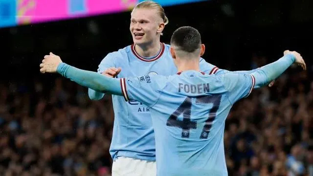 Đánh tennis trước Burnley, Man City thẳng tiến bán kết Cúp FA