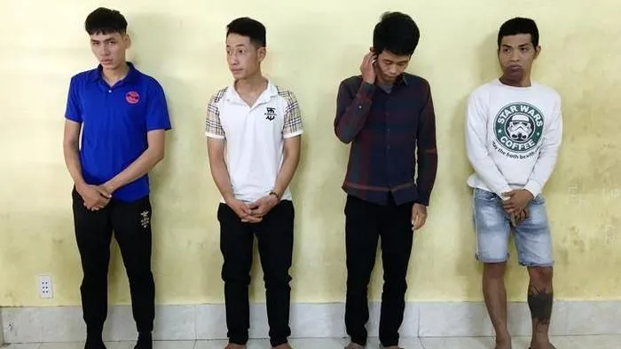 Khởi tố 4 thanh niên bẻ khóa nhà, trộm hàng trăm triệu đồng
