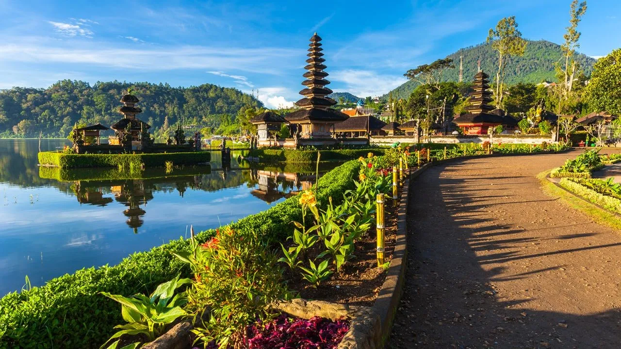 Indonesia siết thị thực để ngăn tình trạng công dân Nga và Ukraine chạy tới Bali trốn chiến tranh