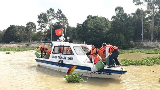 TPHCM tổ chức thả cá quy mô lớn vào ngày 1/4