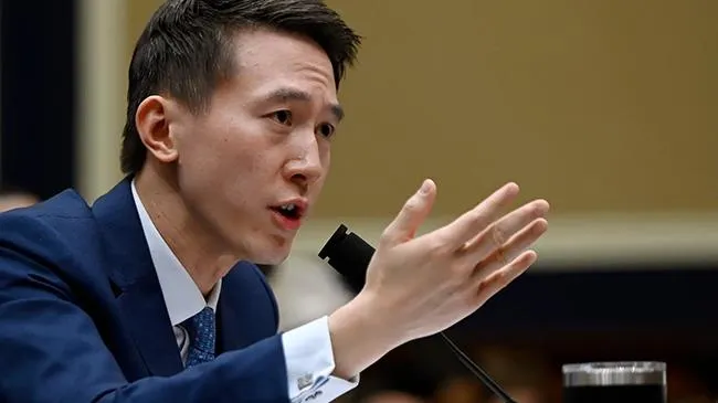 CEO TikTok - Shou Zi Chew là ai?