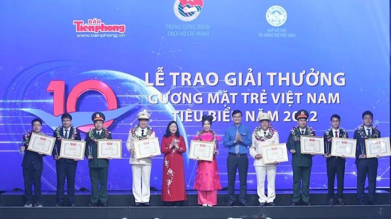 Tuyên dương những người trẻ dấn thân, đi đầu