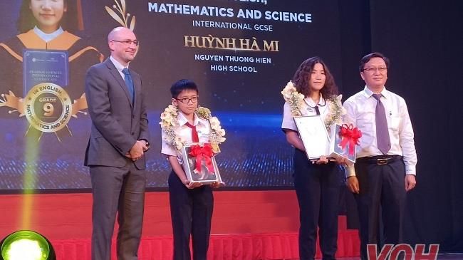 2 học sinh Việt Nam đạt điểm Toán Tiểu học cao nhất thế giới và điểm tối đa chứng chỉ Tú tài Quốc tế