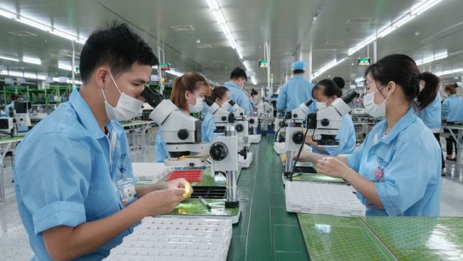 Bổ sung nguyên tắc miễn, giảm công đoàn phí... trong Luật công đoàn (sửa đổi)