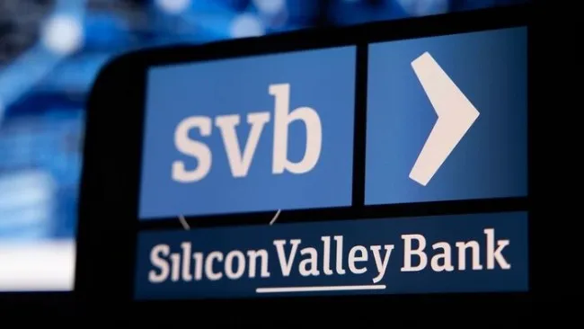 Khách hàng rút hơn 100 tỷ USD khỏi các ngân hàng Mỹ