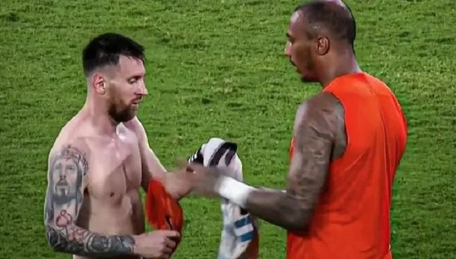 Messi có hành động đẹp ngày cán mốc vĩ đại trong sự nghiệp