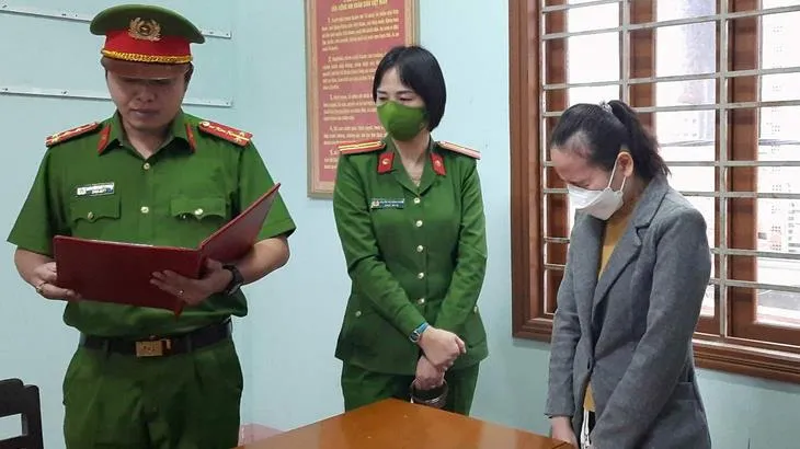 Bắt nguyên phó giám đốc phòng giao dịch ngân hàng điều tra hành vi lừa đảo