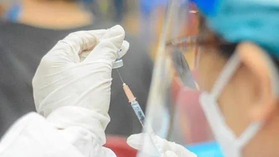Những trường hợp nào tạm hoãn, chống chỉ định tiêm vaccine ở trẻ em?